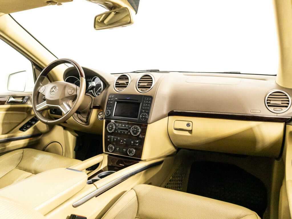 Mercedes-Benz GL-Класс 500, 2010 Фото №9