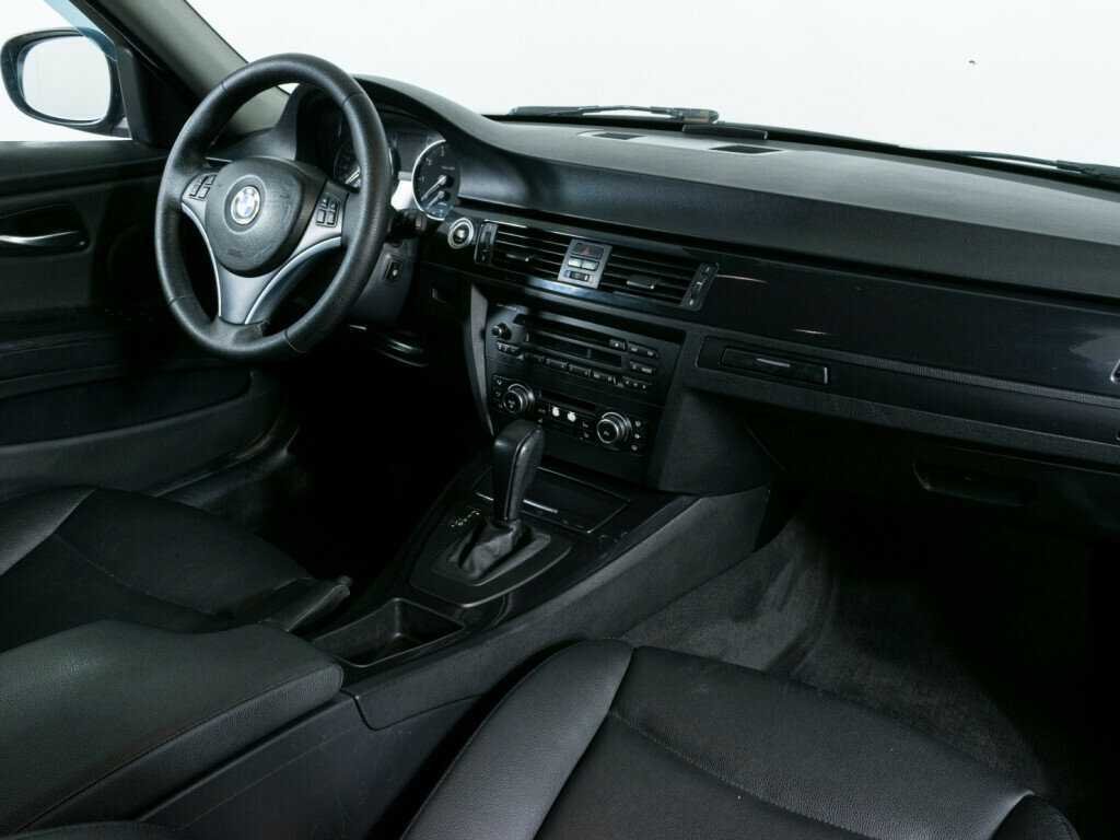 BMW 3 серии 320i, 2010 Фото №8