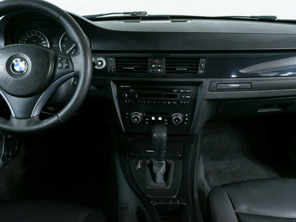 BMW 3 серии 320i, 2010 Фото №9