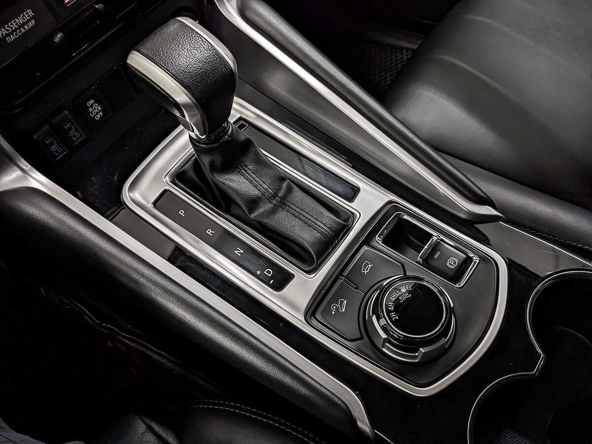 Mitsubishi Pajero Sport, 2020 Фото №26