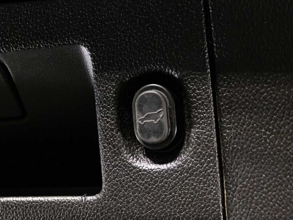 Chevrolet Tahoe, 2016 Фото №13