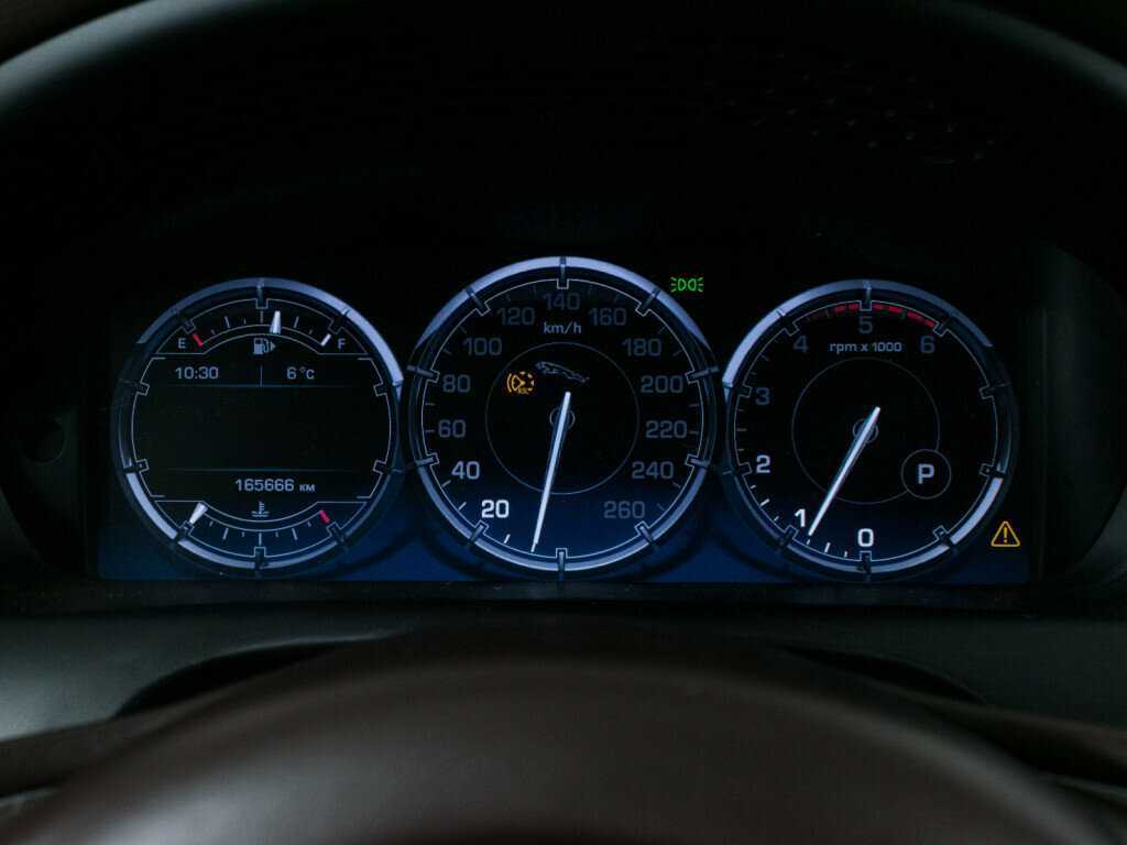 Jaguar XJ, 2010 Фото №14