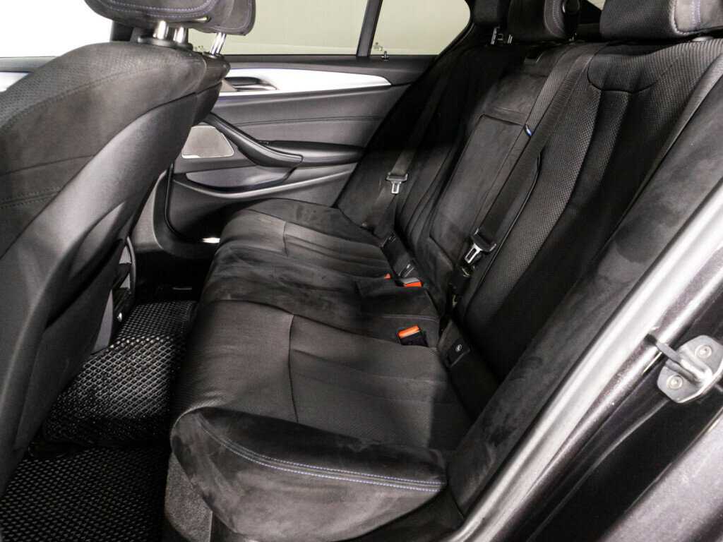 BMW 5 серии 530i xDrive, 2019 Фото №10