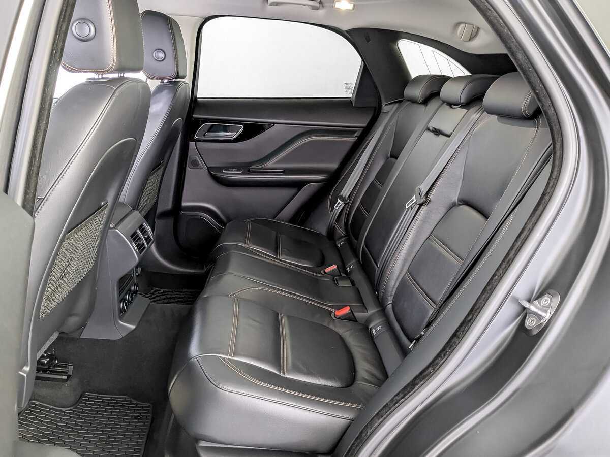 Jaguar F-Pace, 2016 Фото №12