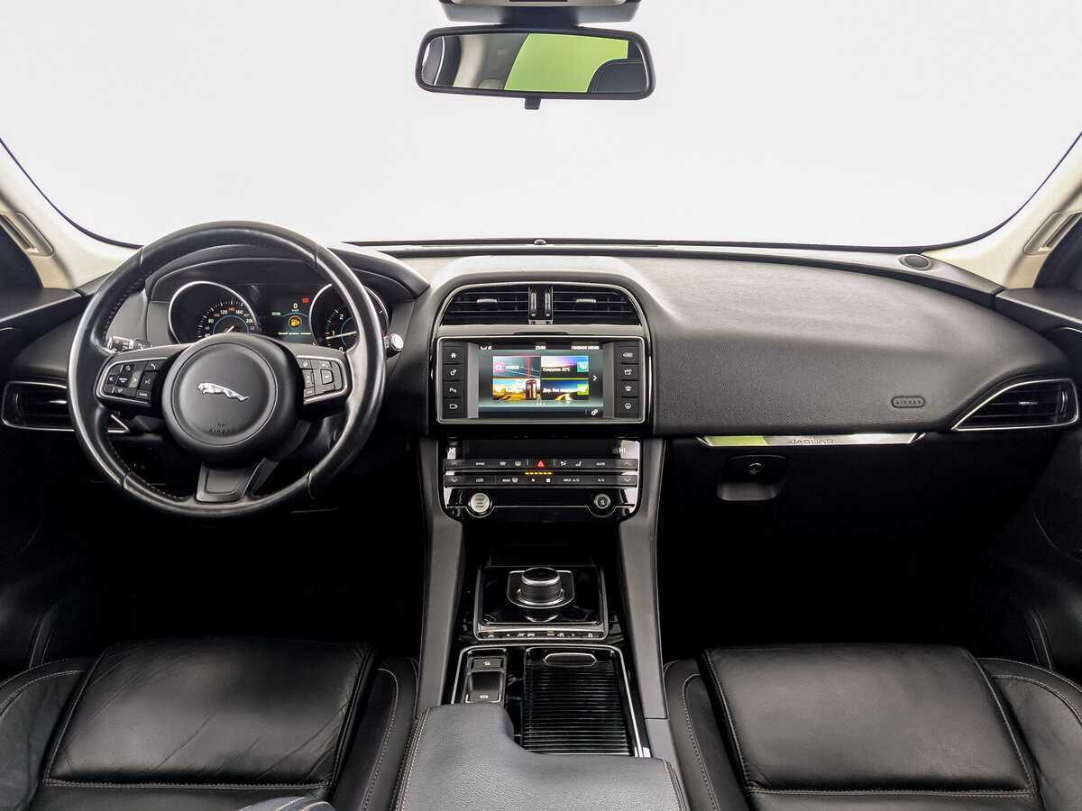 Jaguar F-Pace, 2016 Фото №14