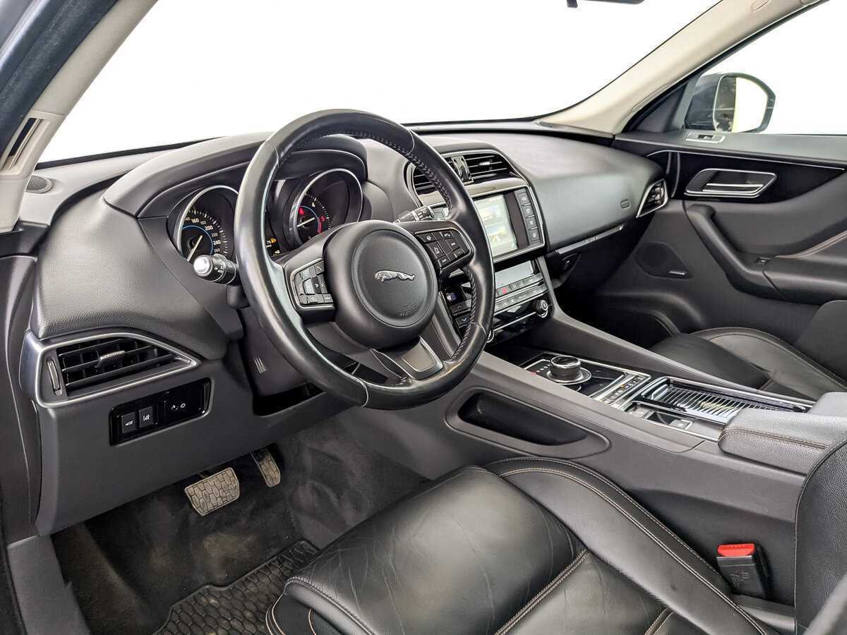 Jaguar F-Pace, 2016 Фото №16
