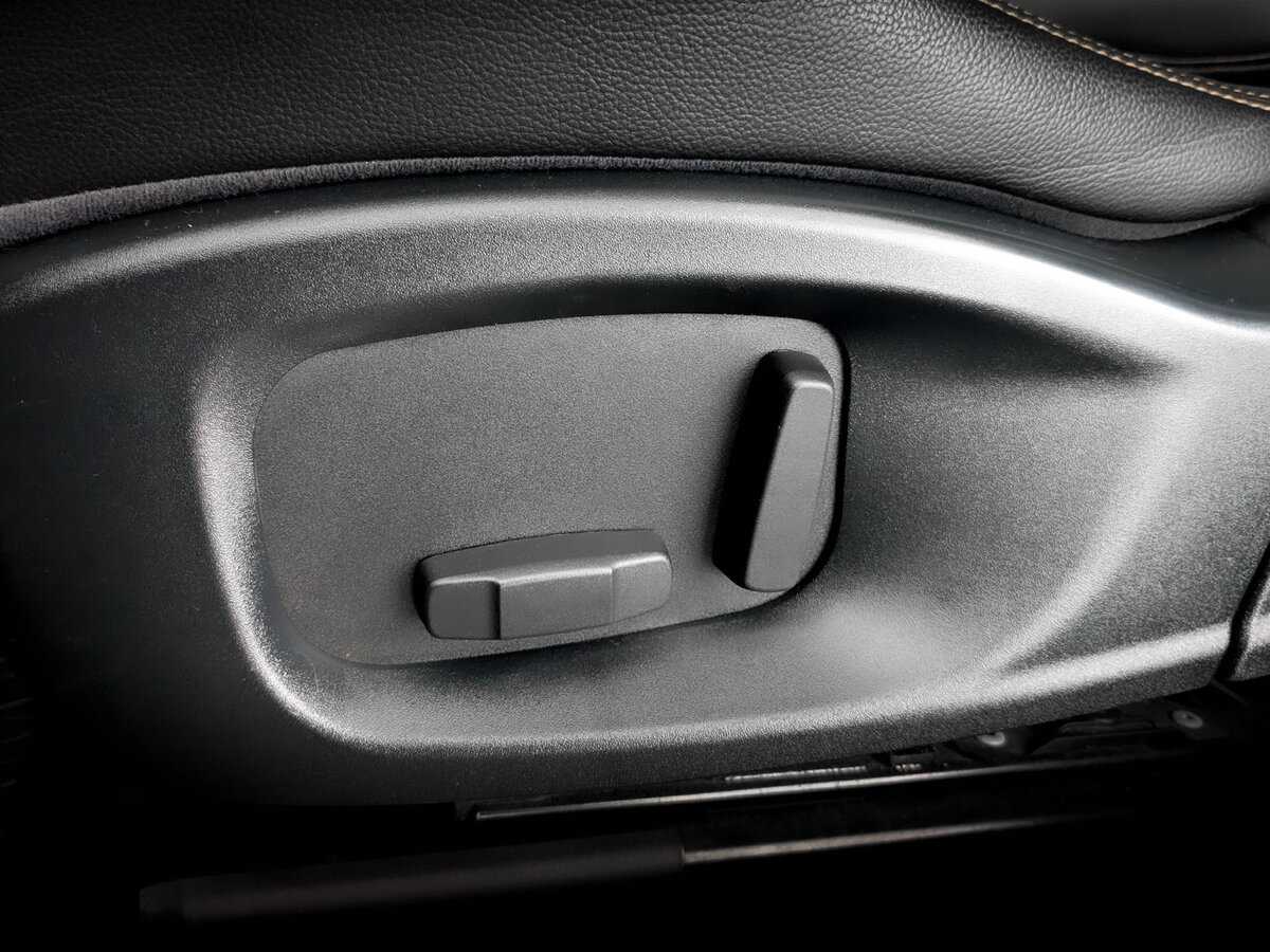 Jaguar F-Pace, 2016 Фото №19