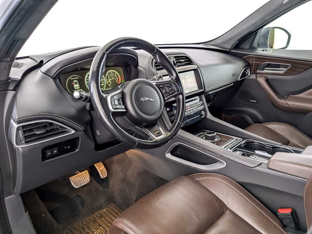Jaguar F-Pace, 2016 Фото №16