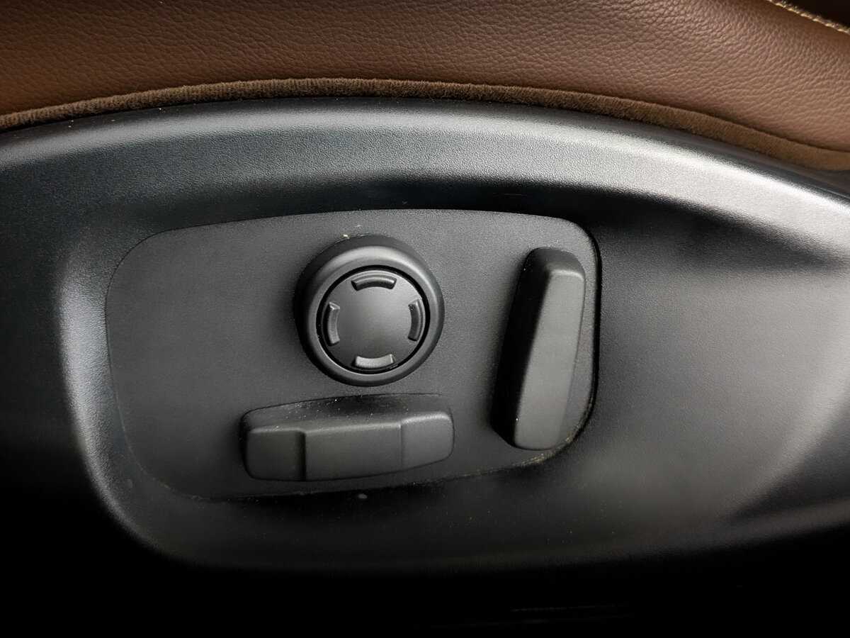 Jaguar F-Pace, 2016 Фото №21