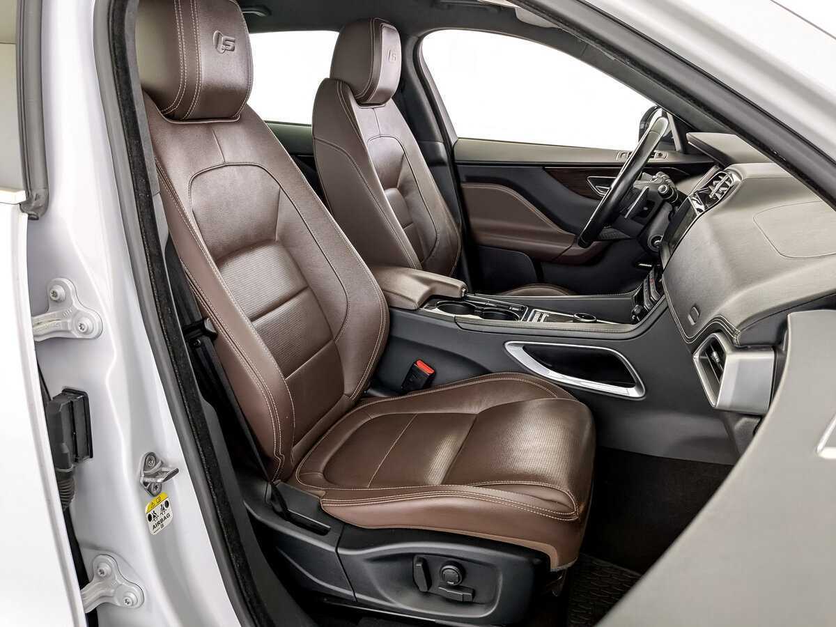 Jaguar F-Pace, 2016 Фото №24