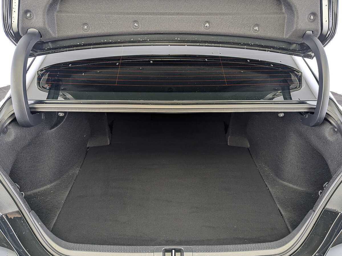 Toyota Camry, 2023 Фото №10