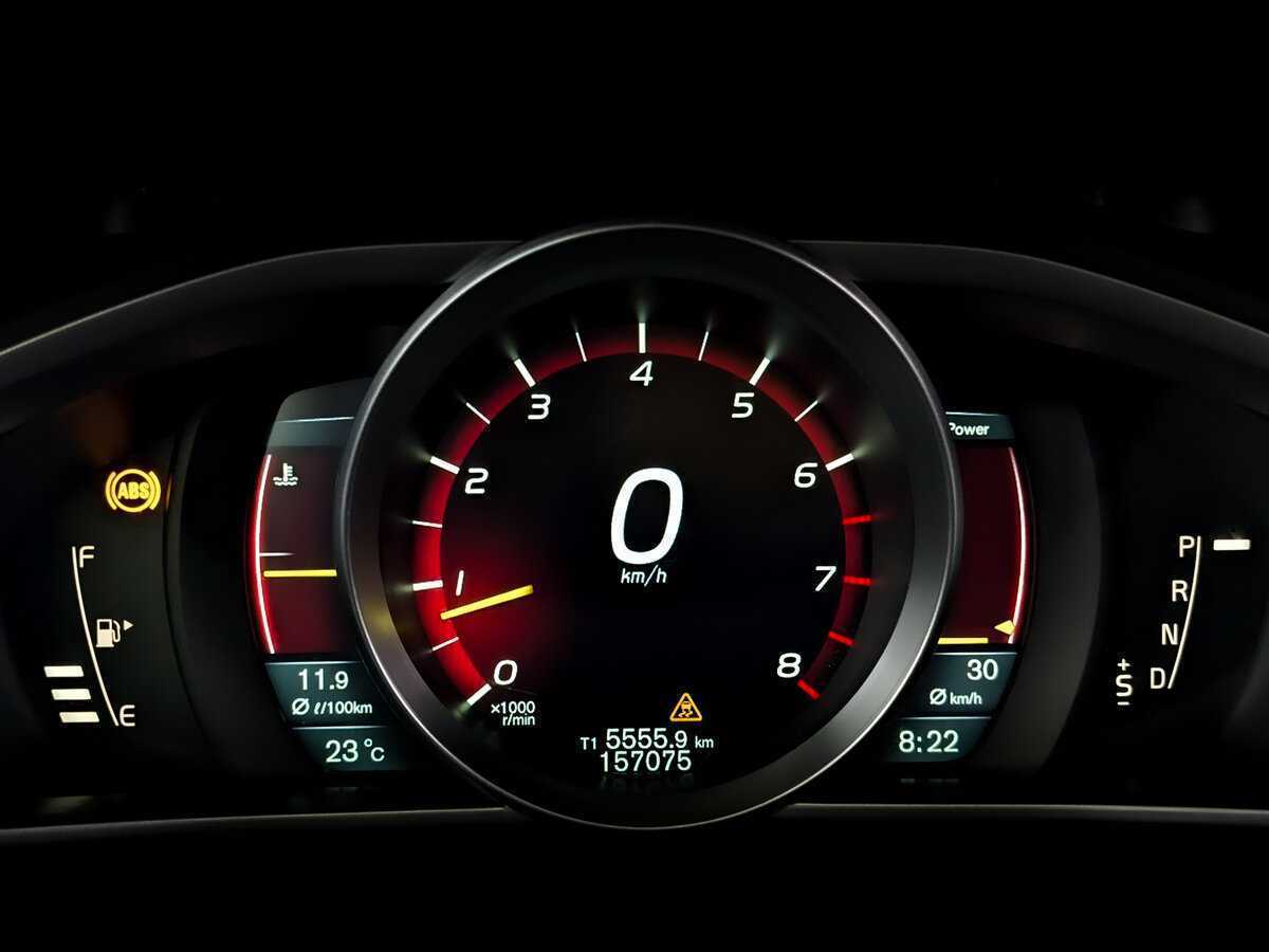 Volvo V40, 2013 Фото №13