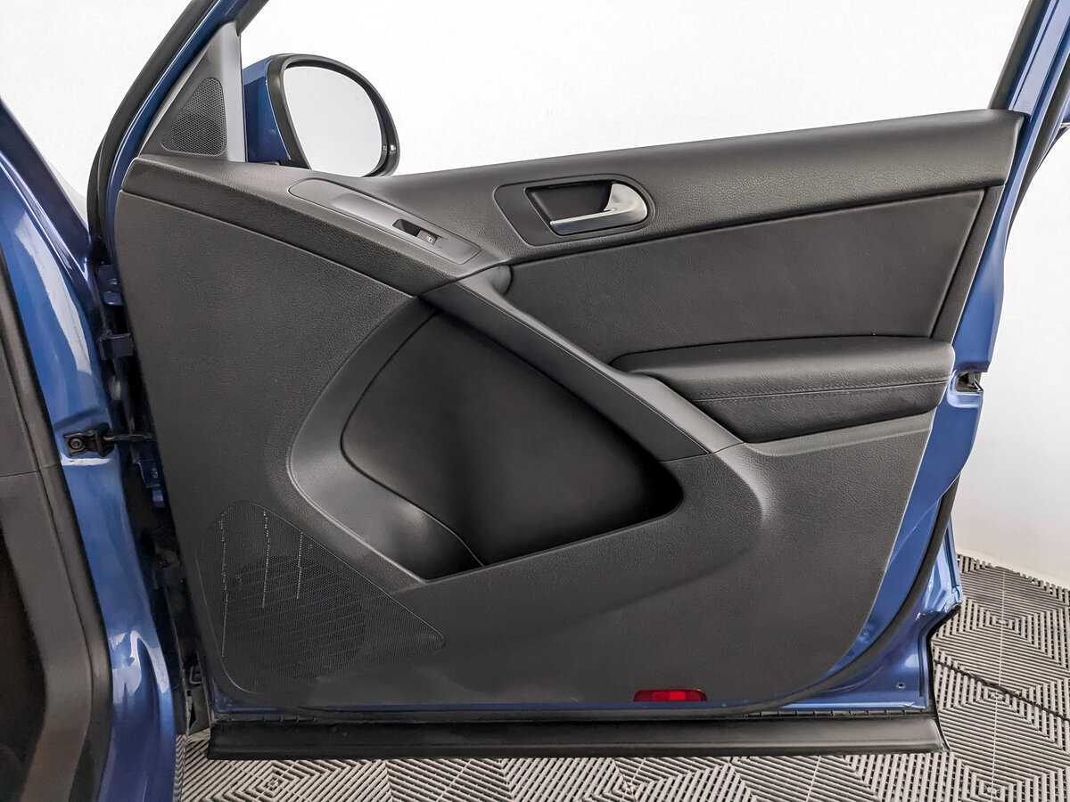 Volkswagen Tiguan, 2010 Фото №22