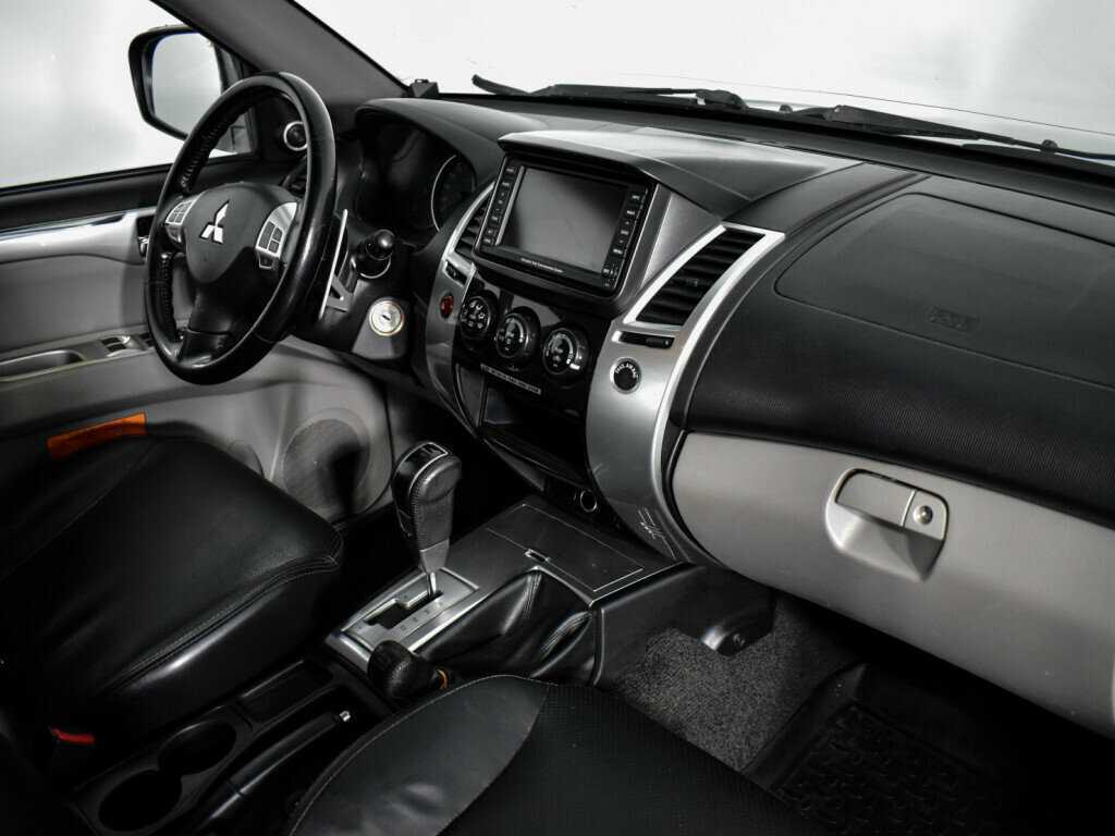 Mitsubishi Pajero Sport, 2010 Фото №14