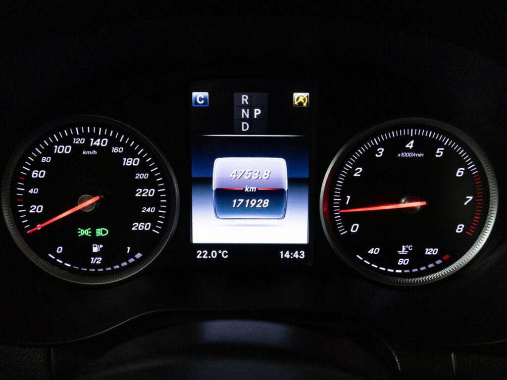 Mercedes-Benz GLC 300, 2017 Фото №12