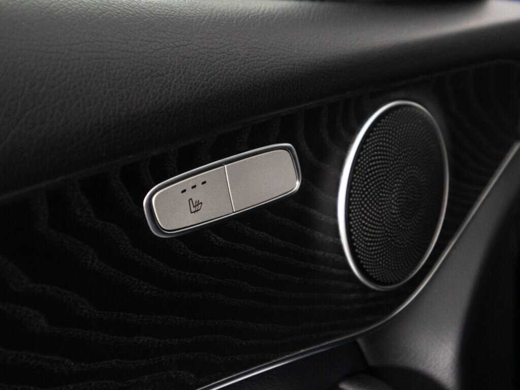 Mercedes-Benz GLC 300, 2017 Фото №19