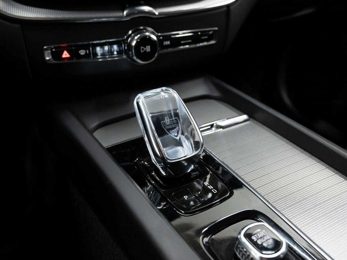 Volvo XC60, 2021 Фото №28