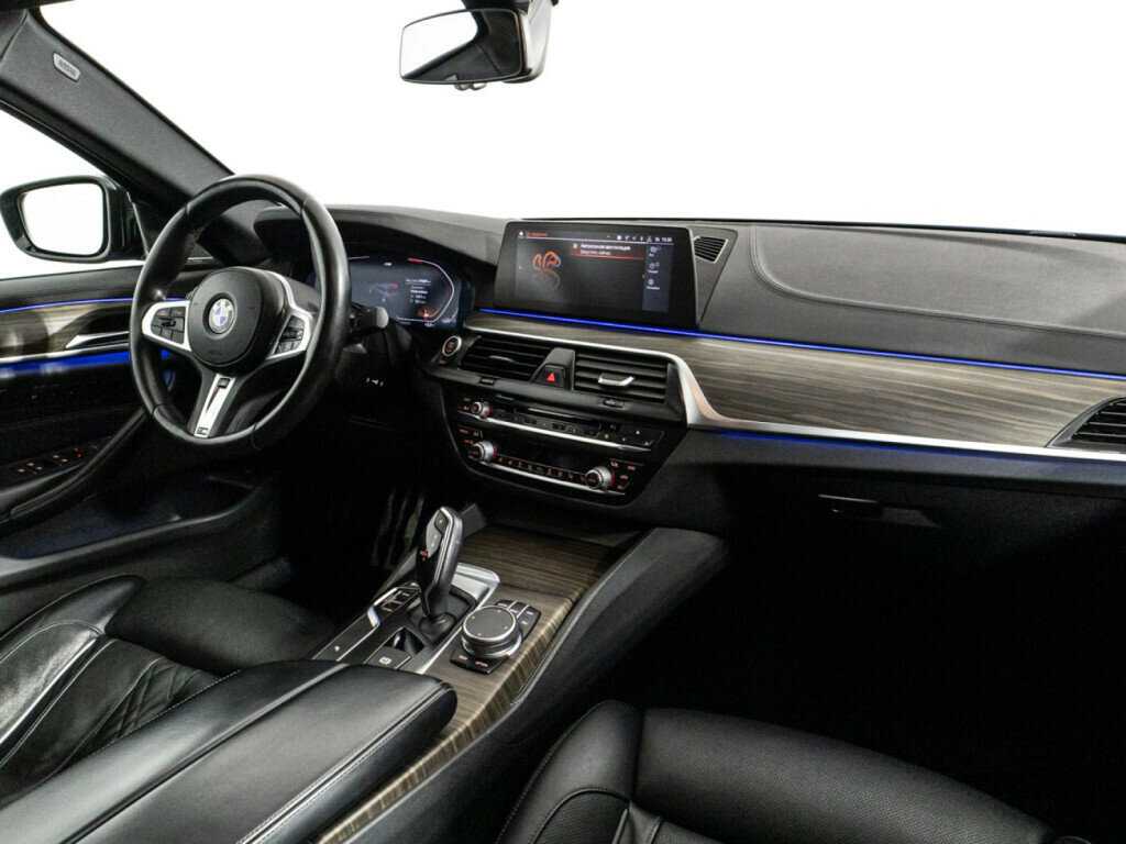 BMW 5 серии 530d xDrive, 2019 Фото №9