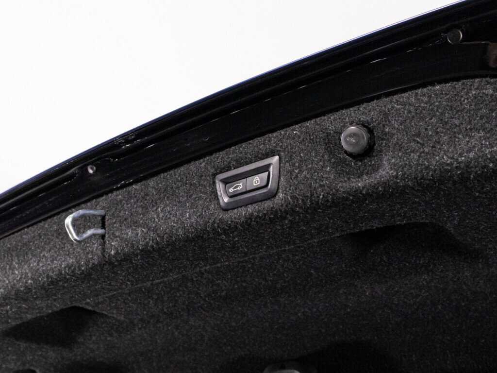 BMW 5 серии 530d xDrive, 2019 Фото №16