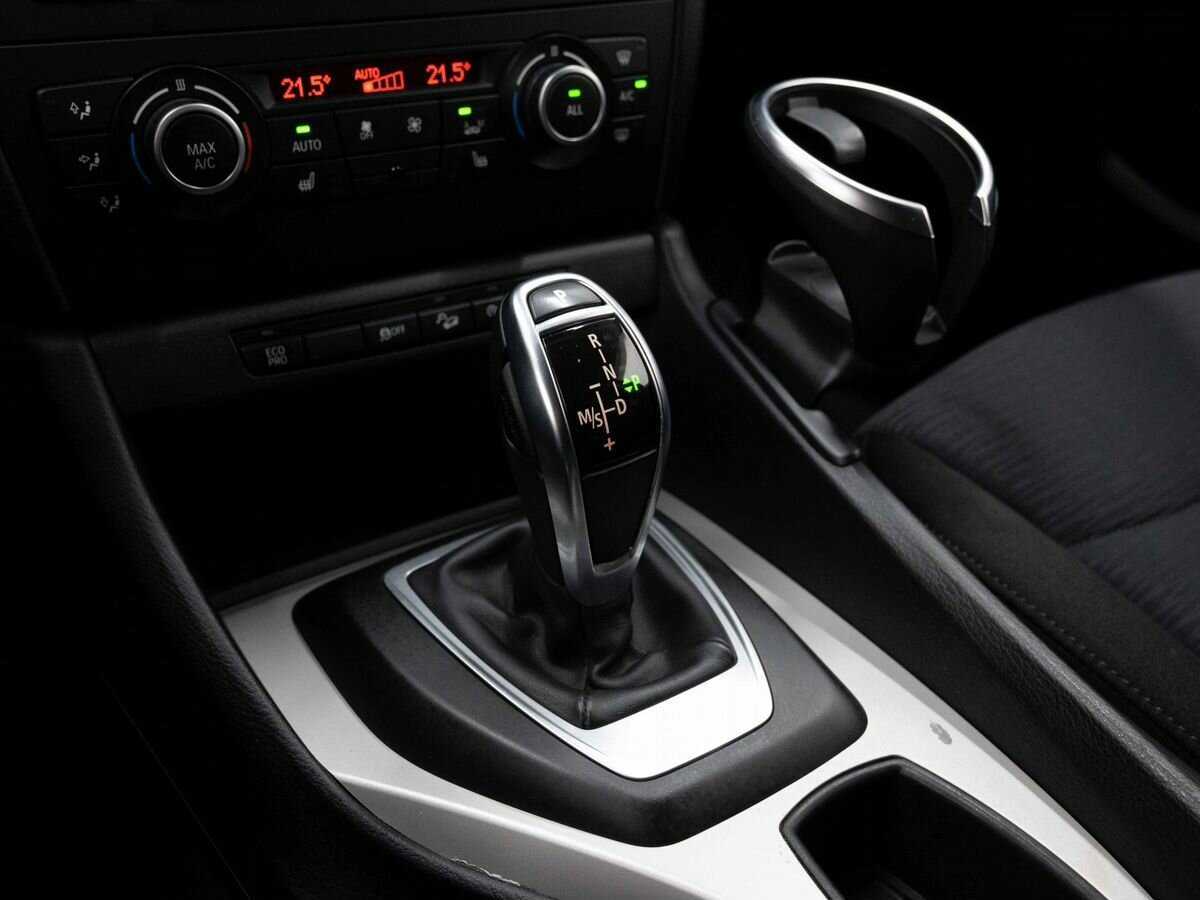 BMW X1 20i, 2013 Фото №21