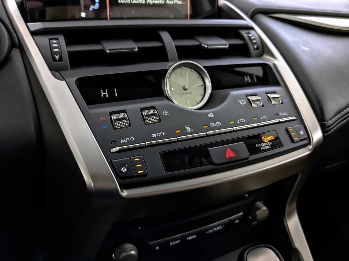 Lexus NX 300, 2021 Фото №28