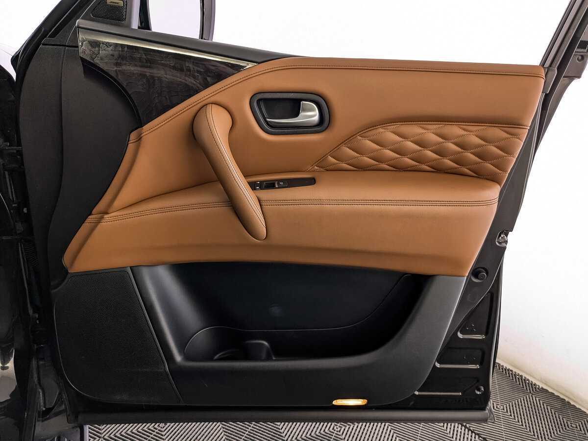 Infiniti QX80, 2018 Фото №24