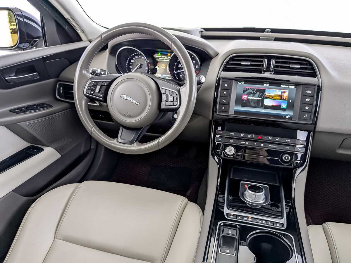 Jaguar XE, 2015 Фото №30