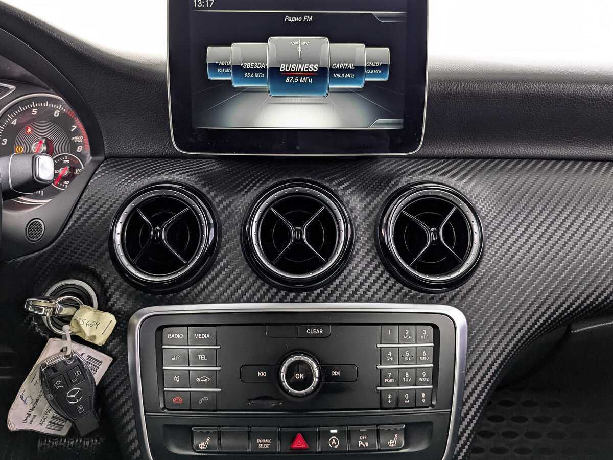 Mercedes-Benz GLA 200, 2018 Фото №17