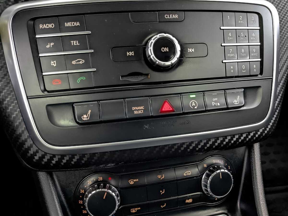 Mercedes-Benz GLA 200, 2018 Фото №21