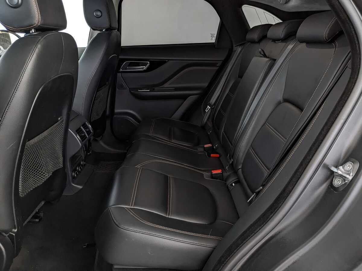 Jaguar F-Pace, 2018 Фото №18