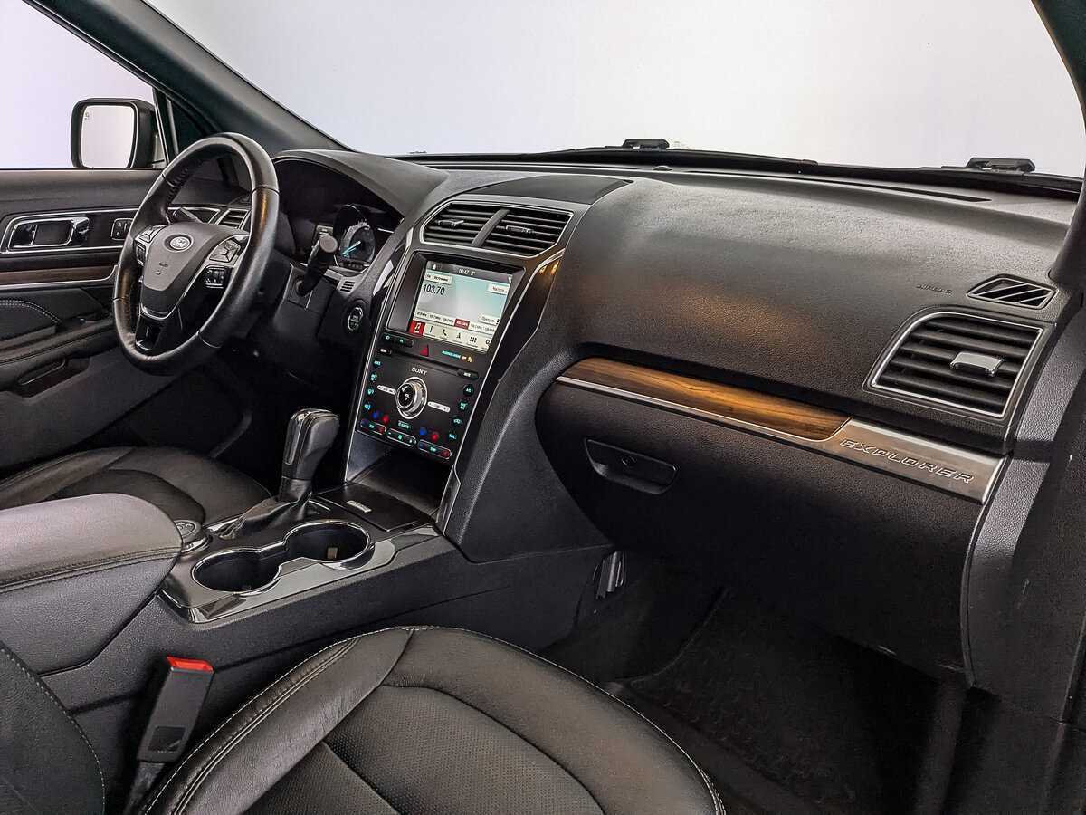 Ford Explorer, 2019 Фото №13