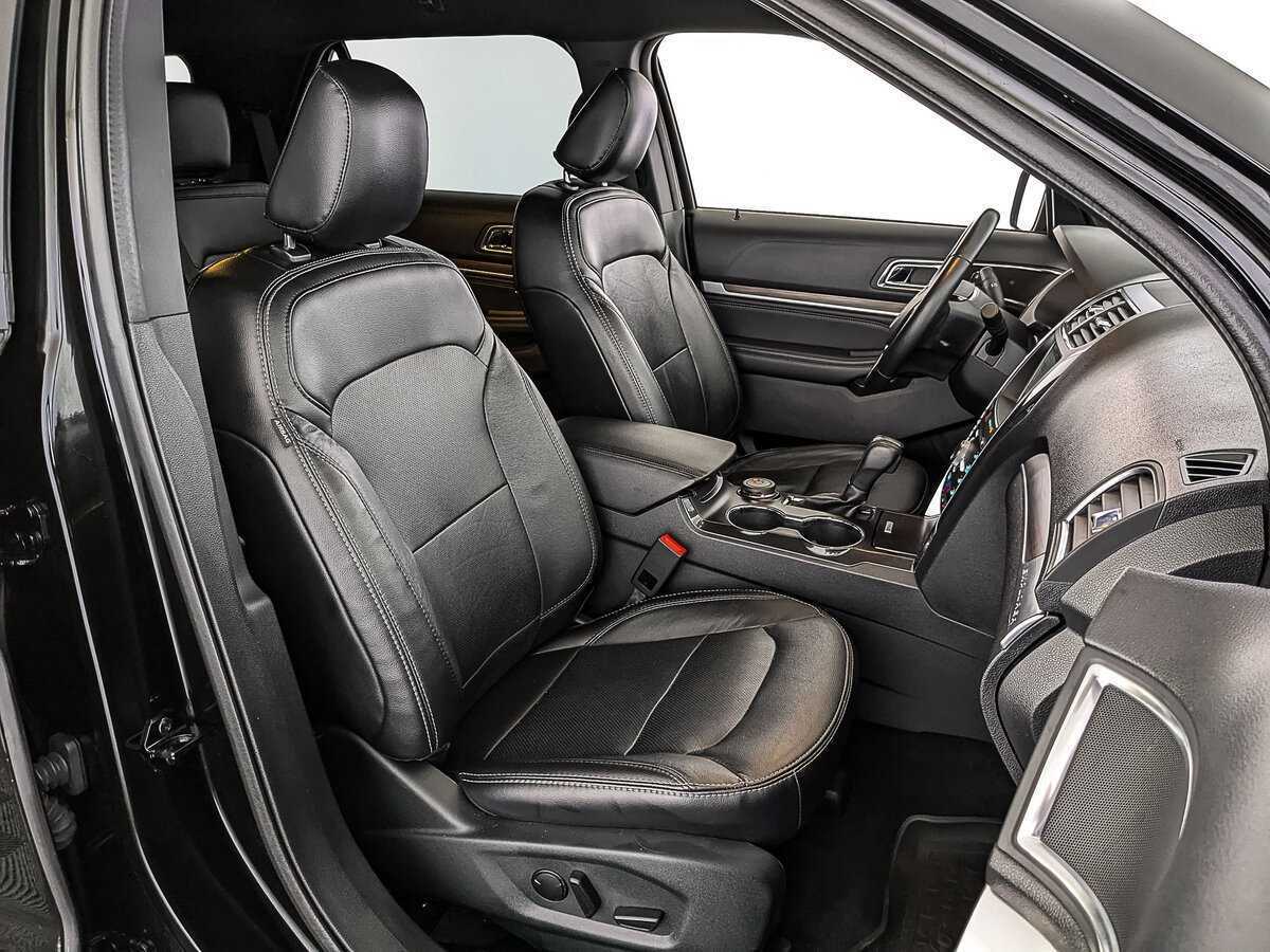 Ford Explorer, 2019 Фото №24