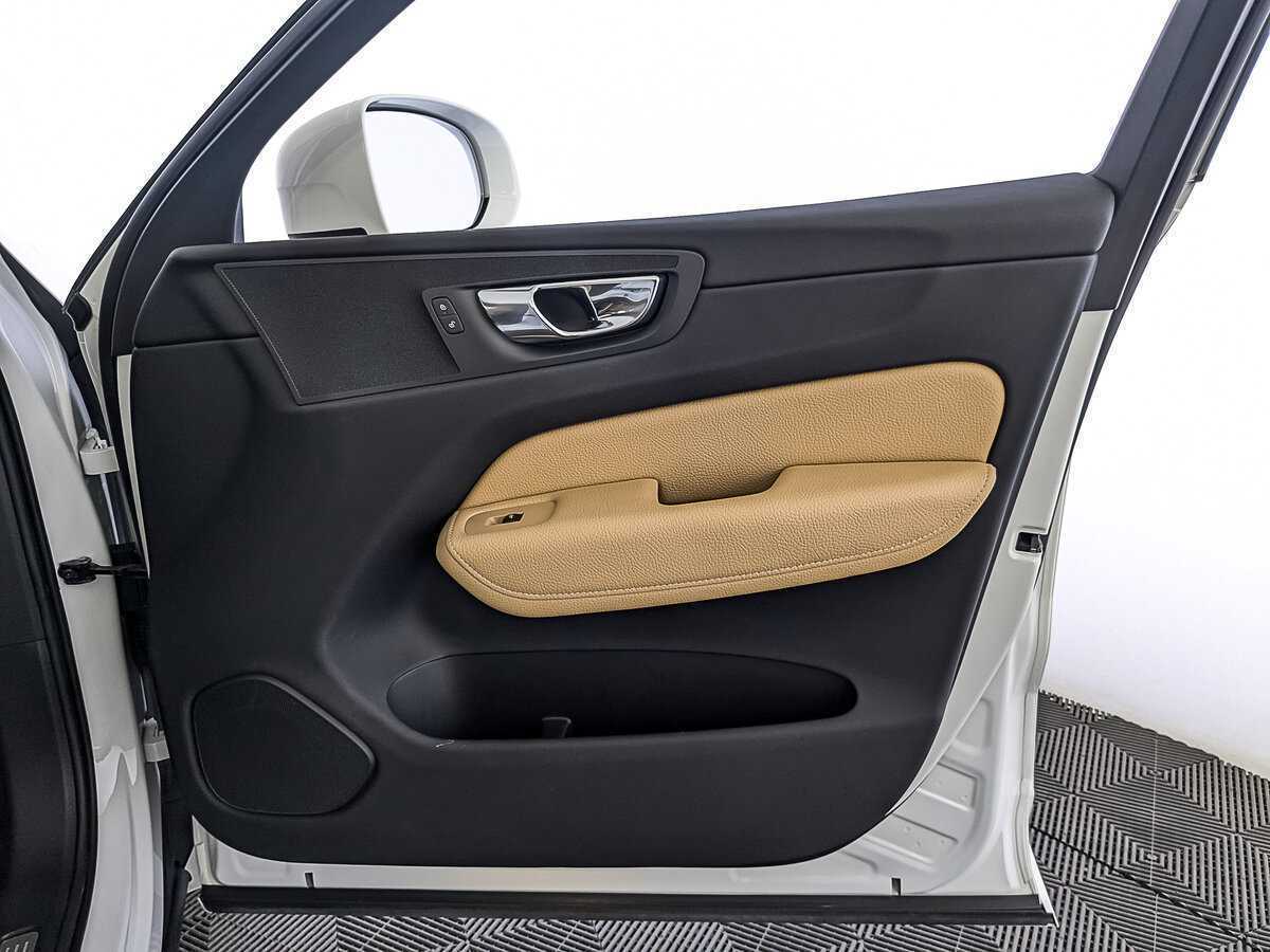 Volvo XC60, 2019 Фото №25