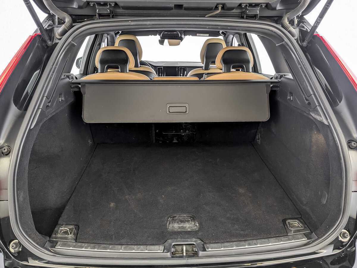 Volvo XC60, 2018 Фото №10