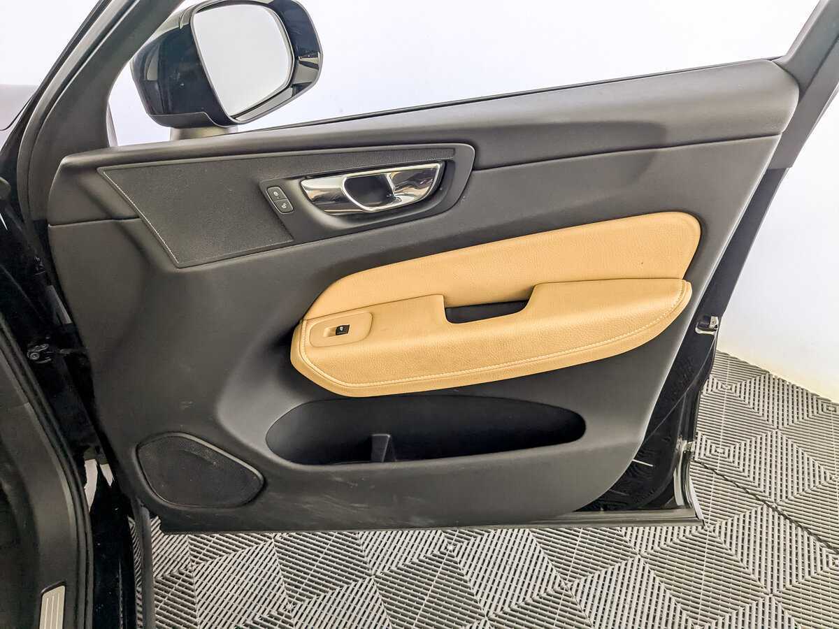 Volvo XC60, 2018 Фото №23