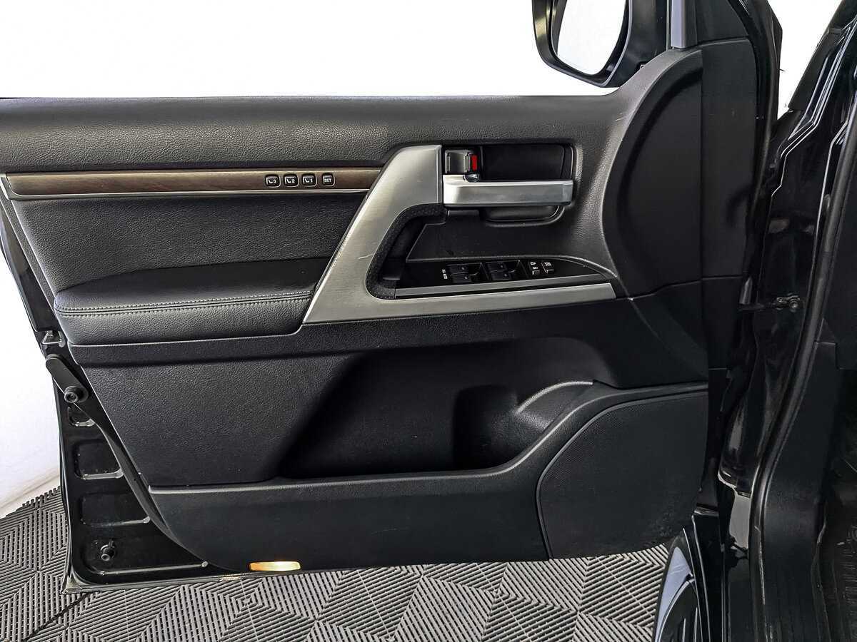 Toyota Land Cruiser, 2019 Фото №19