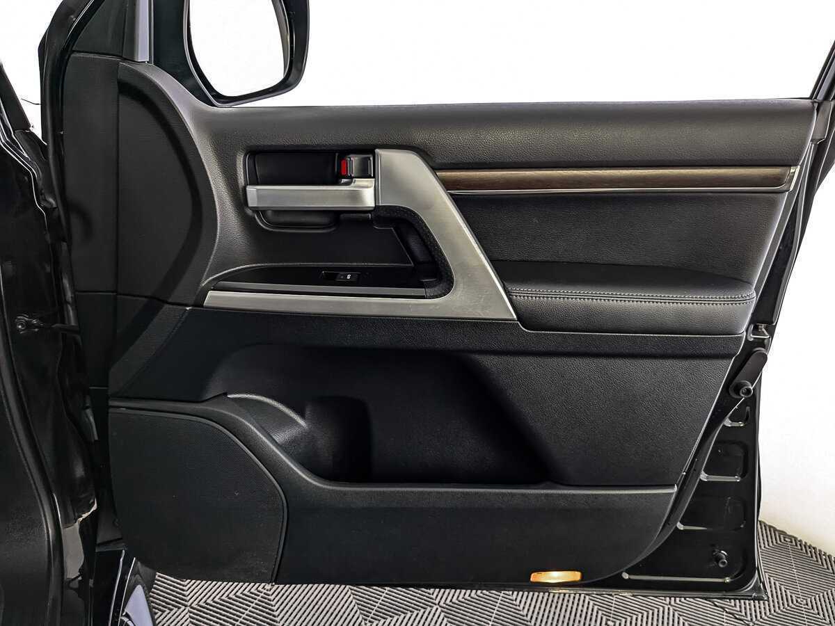 Toyota Land Cruiser, 2019 Фото №25