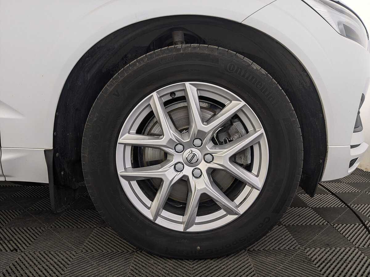 Volvo XC60, 2018 Фото №12
