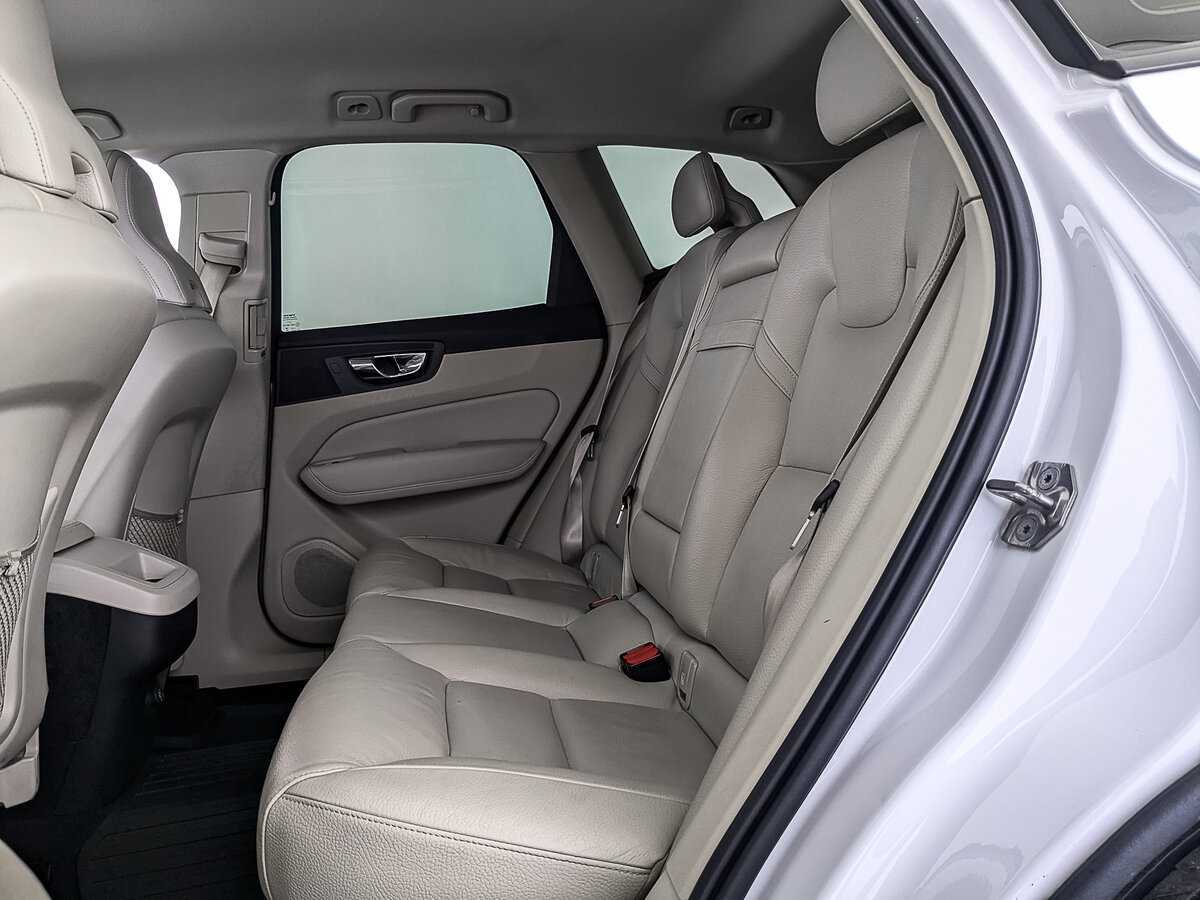 Volvo XC60, 2018 Фото №18