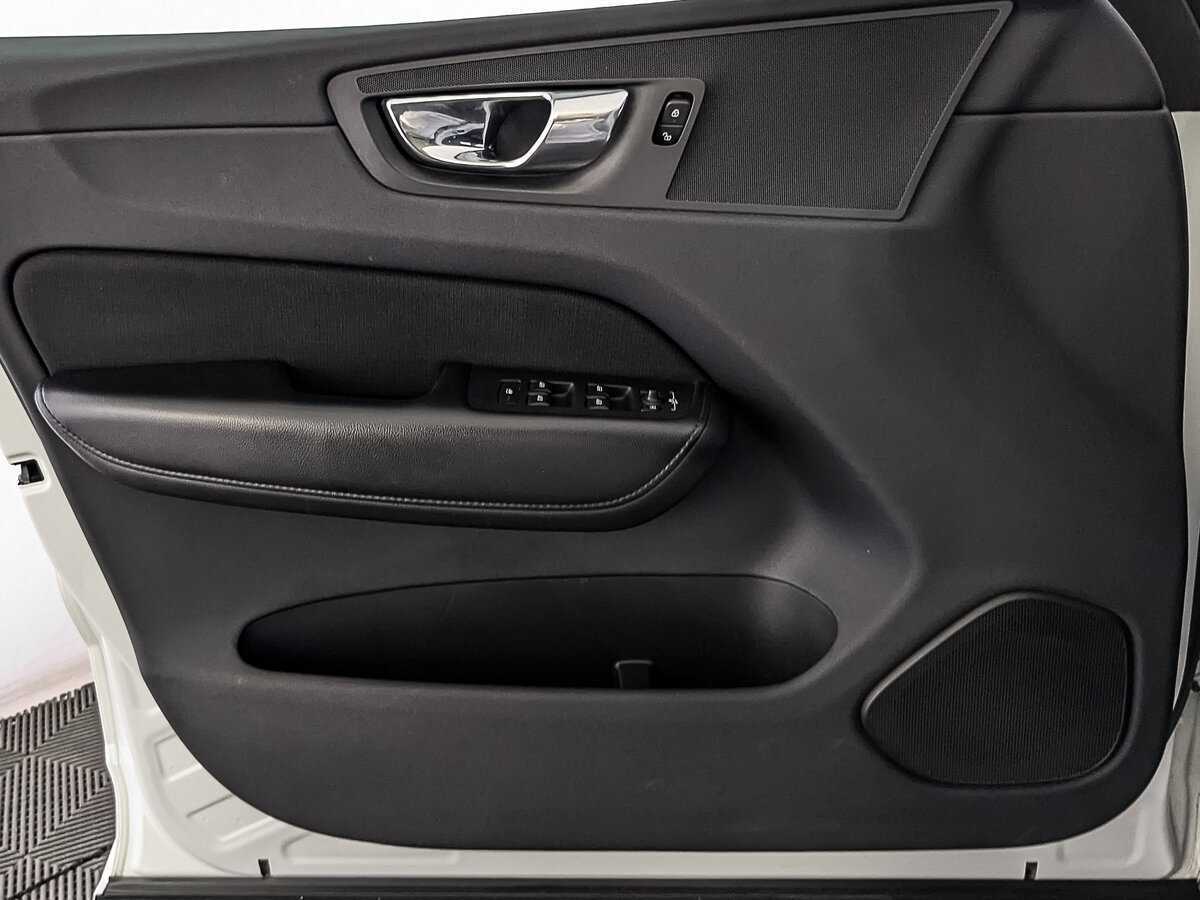 Volvo XC60, 2018 Фото №16