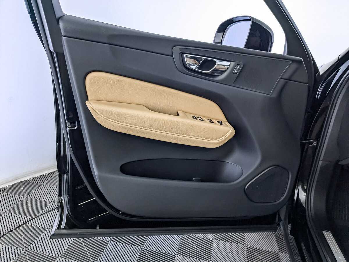 Volvo XC60, 2018 Фото №17