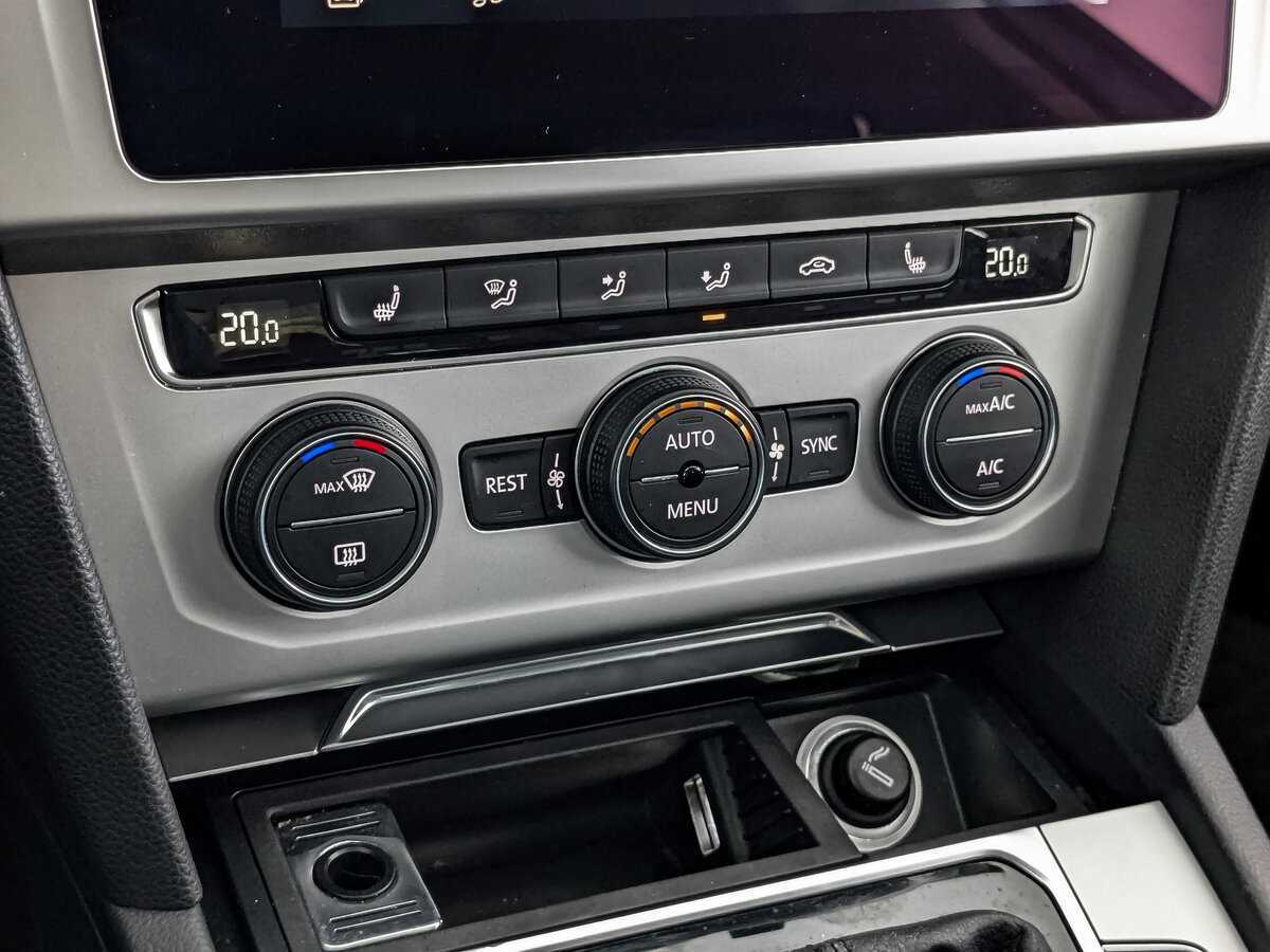 Volkswagen Passat, 2019 Фото №21