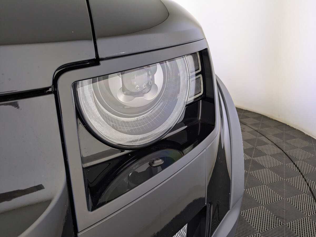 Land Rover Defender 110, 2021 Фото №11
