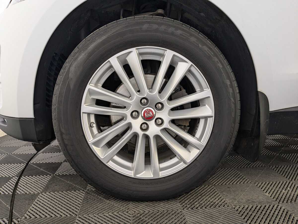 Jaguar F-Pace, 2018 Фото №12