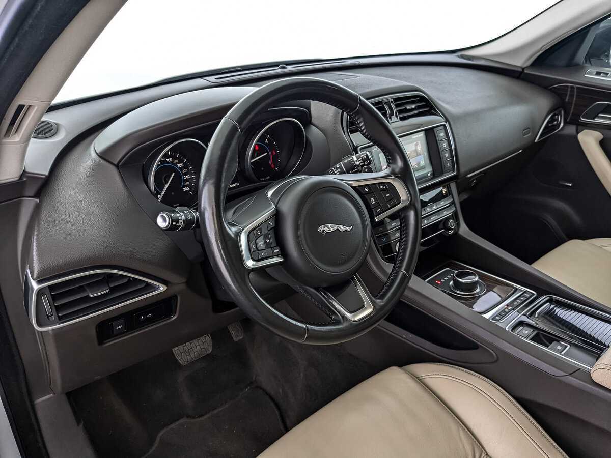 Jaguar F-Pace, 2018 Фото №15