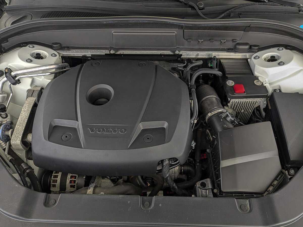 Volvo XC60, 2019 Фото №9