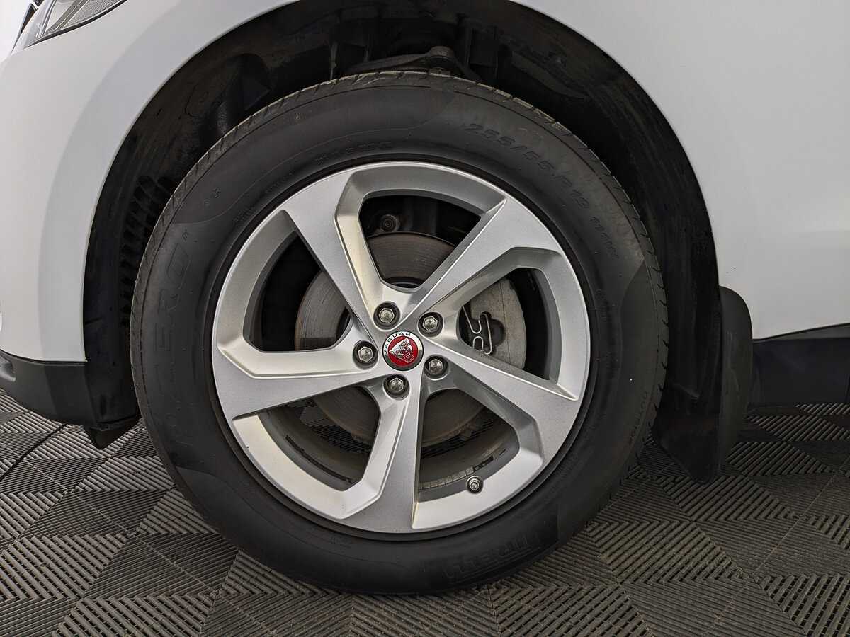 Jaguar F-Pace, 2018 Фото №12