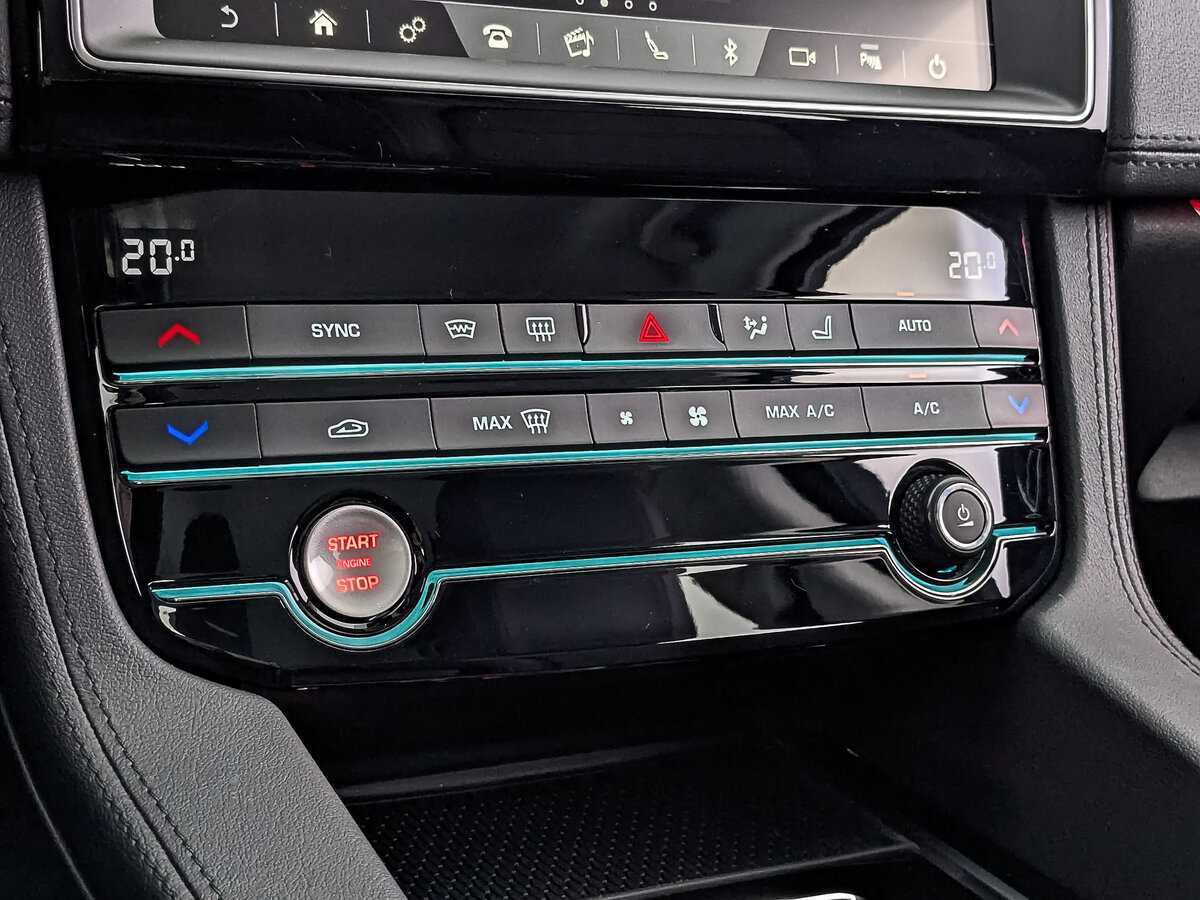 Jaguar F-Pace, 2018 Фото №21