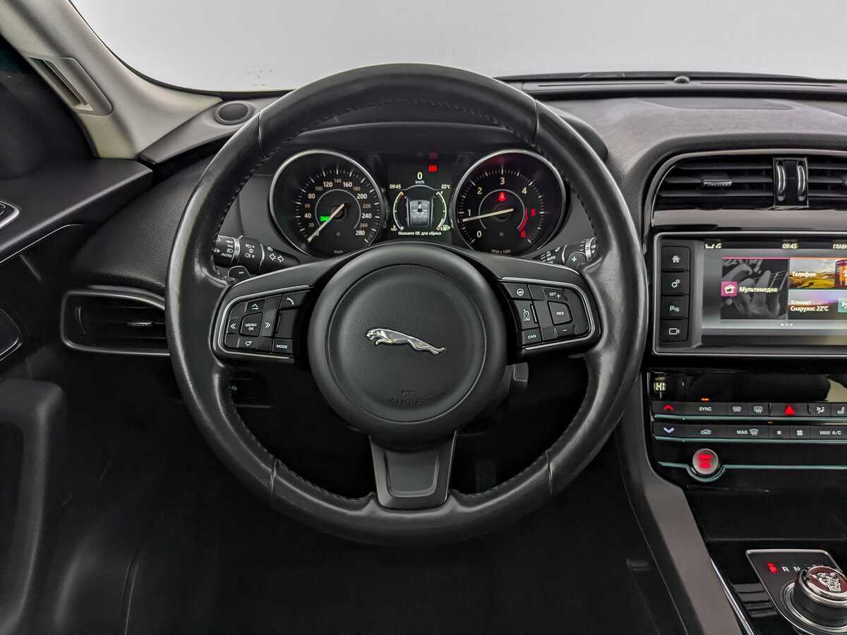 Jaguar F-Pace, 2017 Фото №21