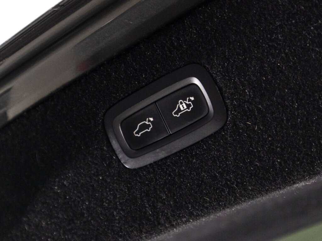 Volvo XC90, 2018 Фото №12